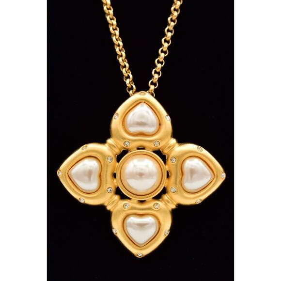 Givenchy Jewelry - Givenchy Vintage Heart Pearl Necklace Pearl Brushed Gold Signed 80s 1980s BinBN